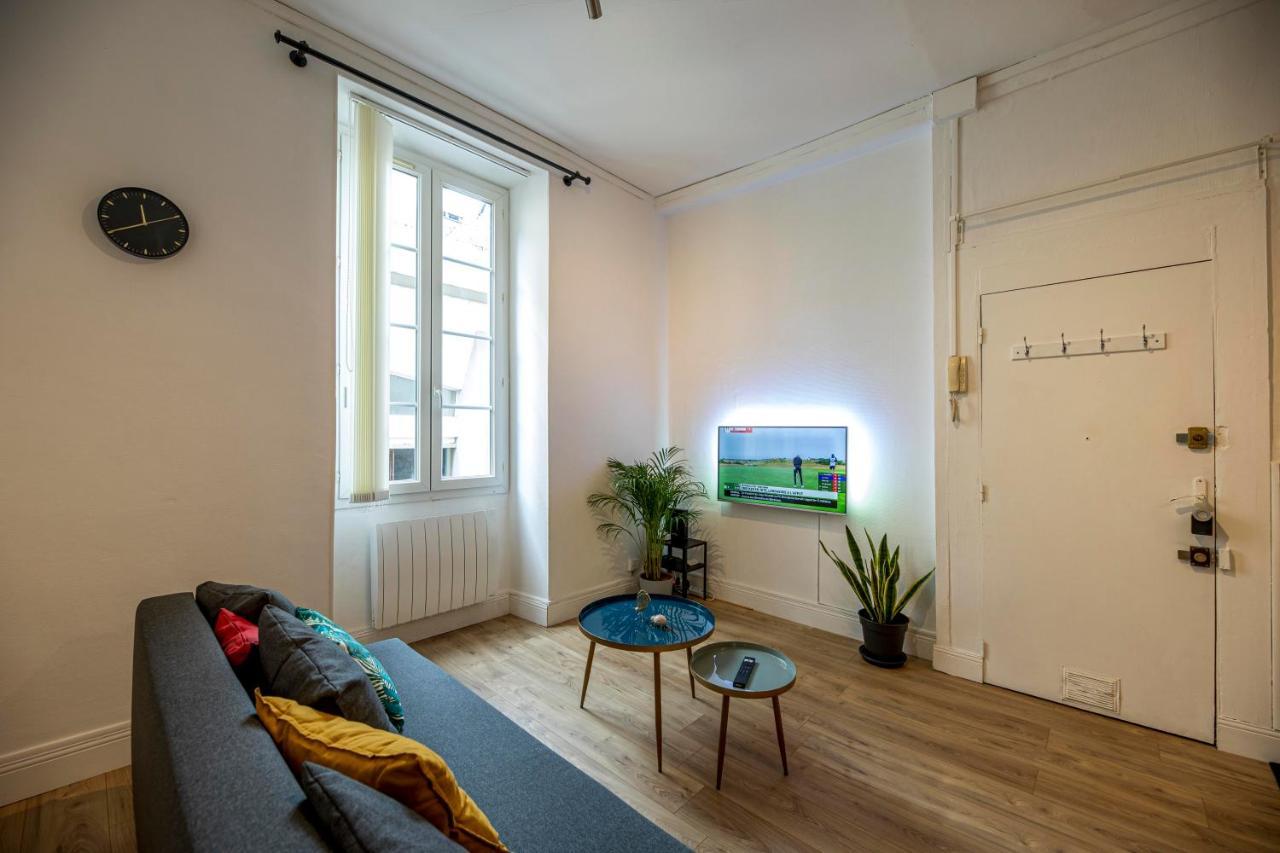 Coeur De Ville, Magnifique Appartement + Parking Pau Ngoại thất bức ảnh